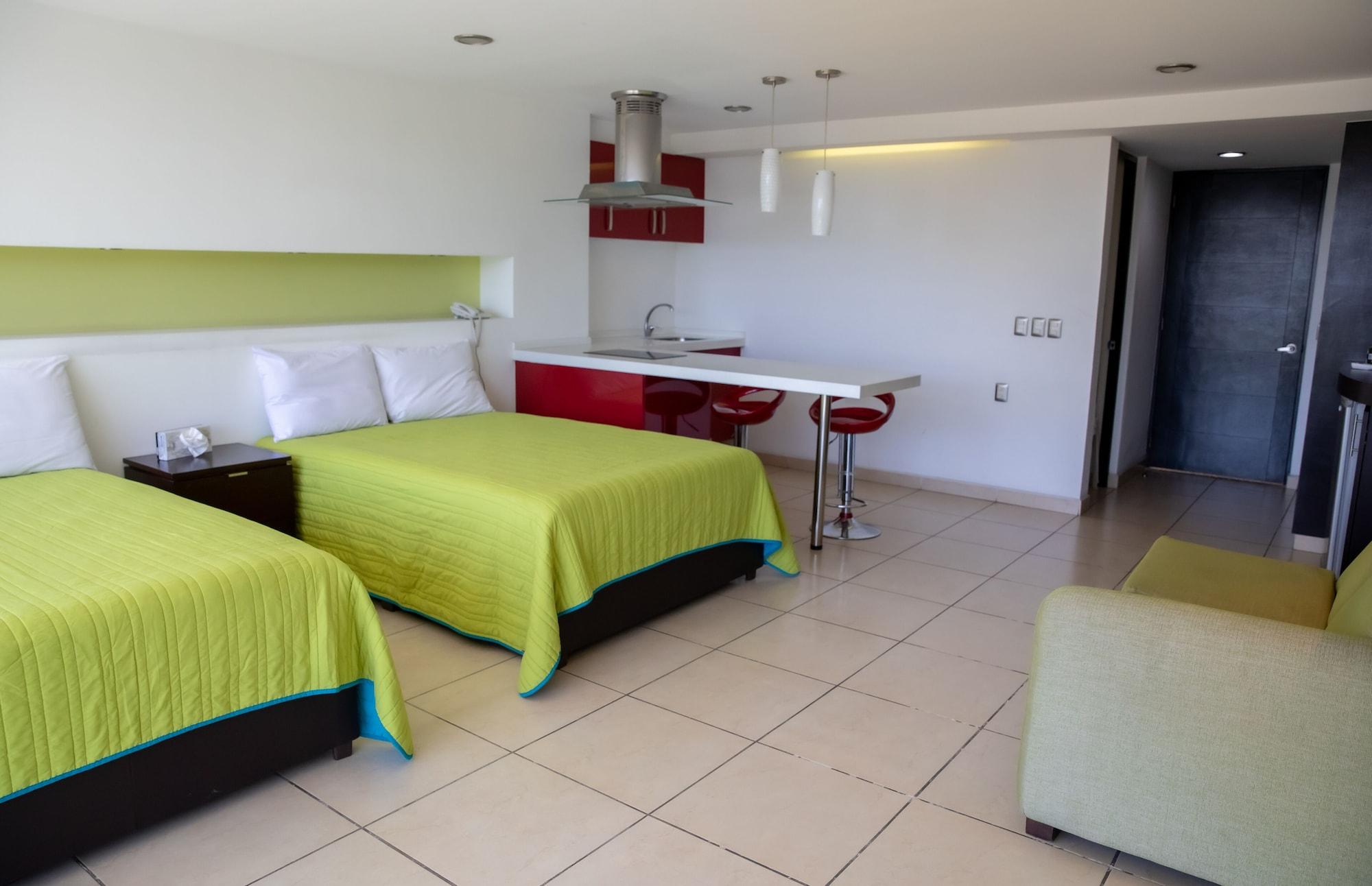 Ramada By Wyndham Acapulco Hotel & Suites Buitenkant foto