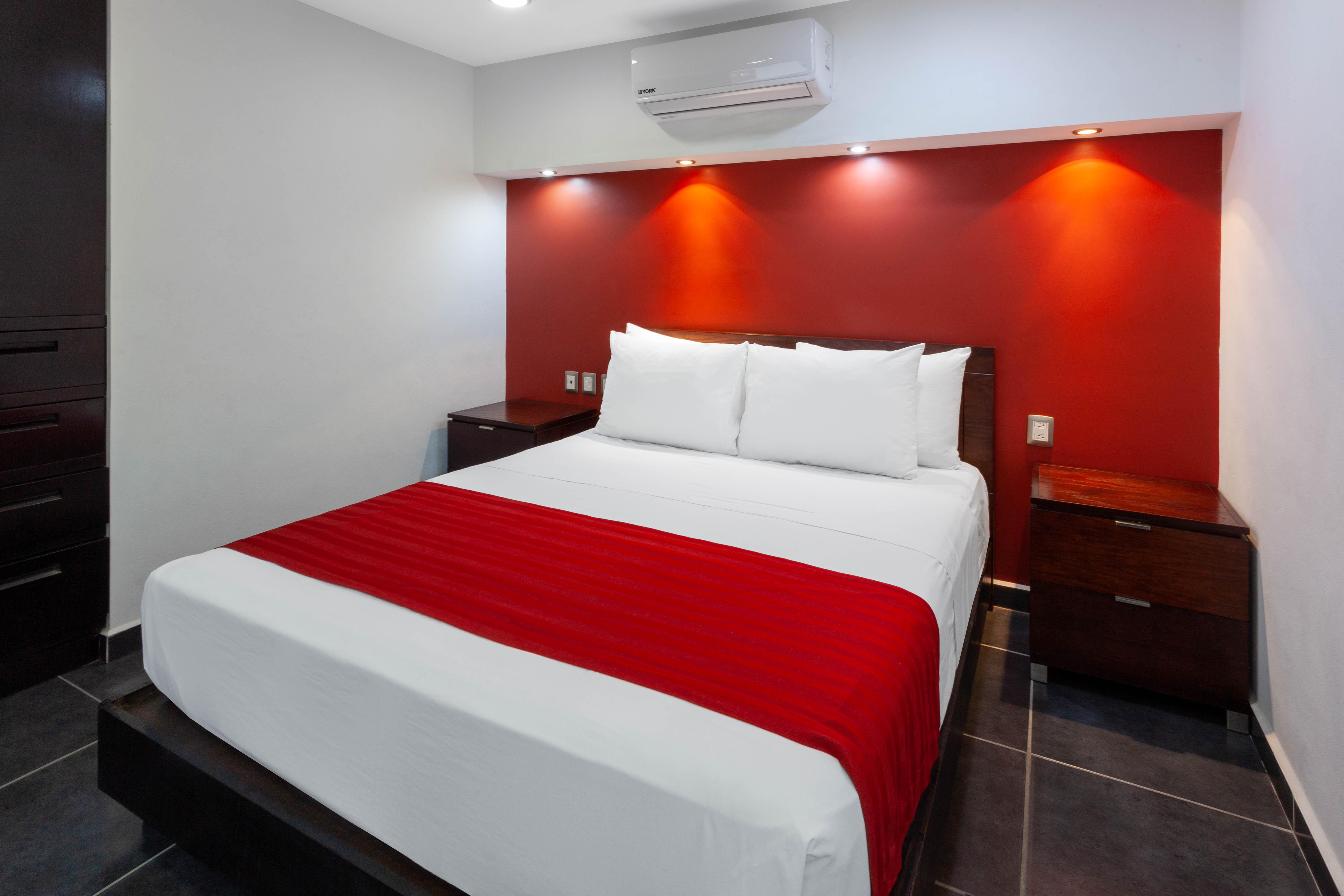 Ramada By Wyndham Acapulco Hotel & Suites Buitenkant foto