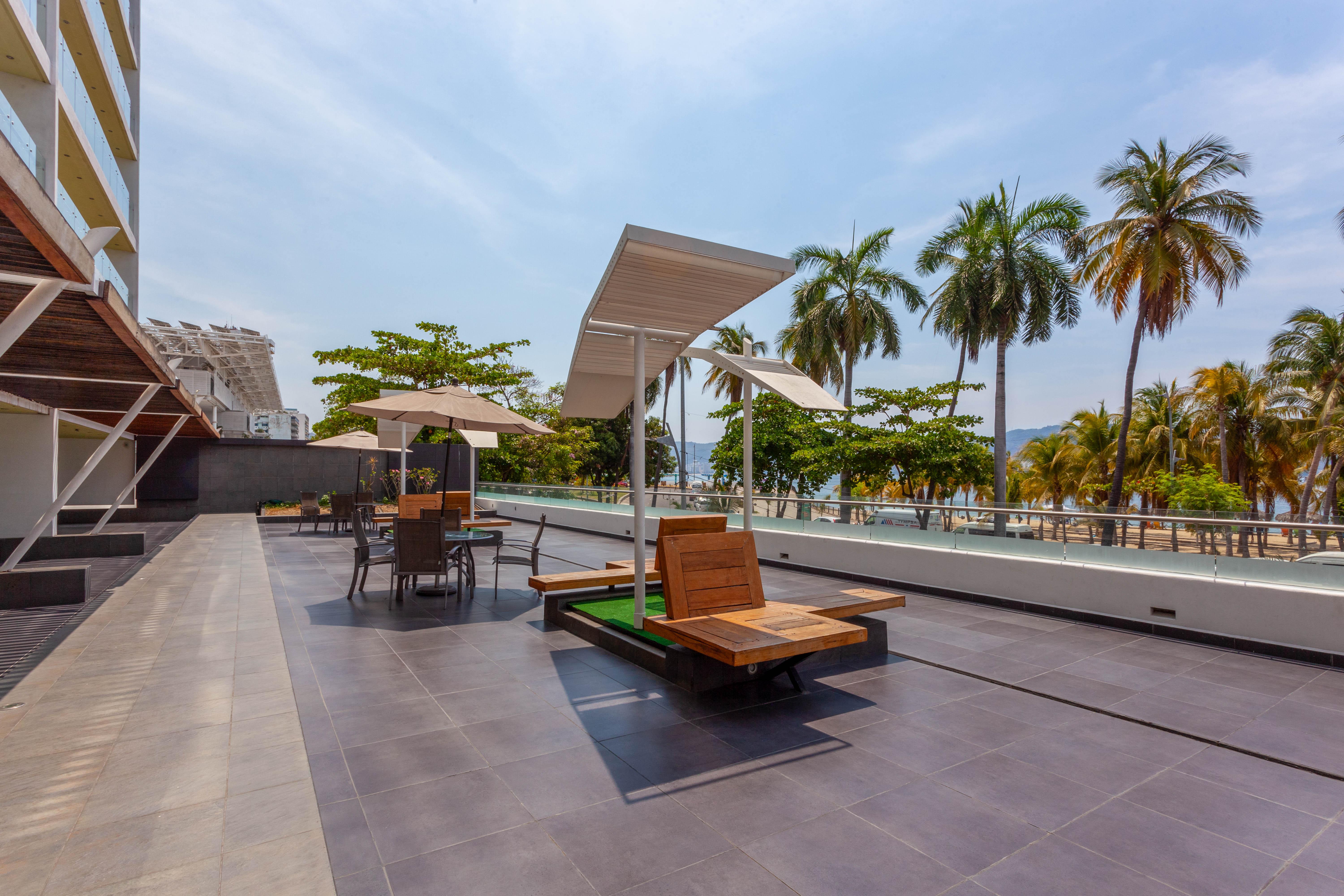 Ramada By Wyndham Acapulco Hotel & Suites Buitenkant foto