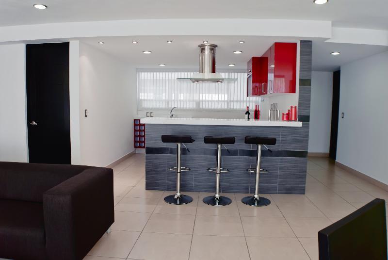 Ramada By Wyndham Acapulco Hotel & Suites Buitenkant foto