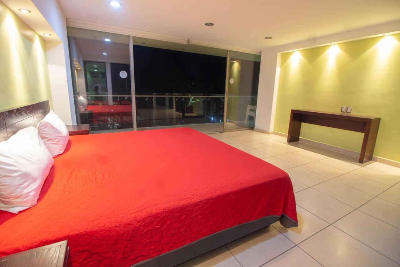 Ramada By Wyndham Acapulco Hotel & Suites Buitenkant foto